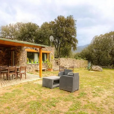 Confortable A Moltifao, Vue Sur Montagne, 50 M² Moltifao