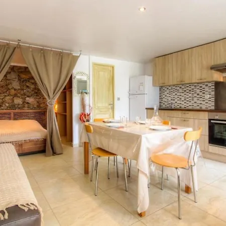 Confortable A Moltifao, Vue Sur Montagne, 50 M² Apartment