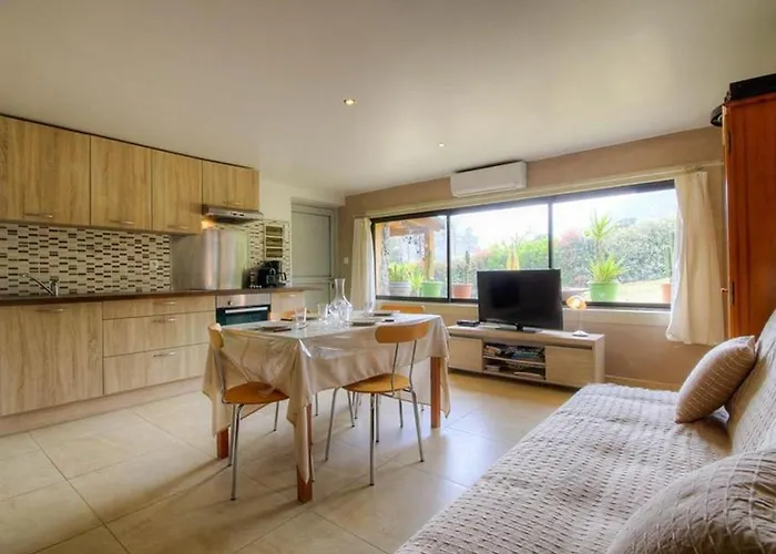 Confortable A Moltifao, Vue Sur Montagne, 50 M² Apartment